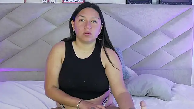 BellaRoux1 online show from October 2025 12:02:01 PM