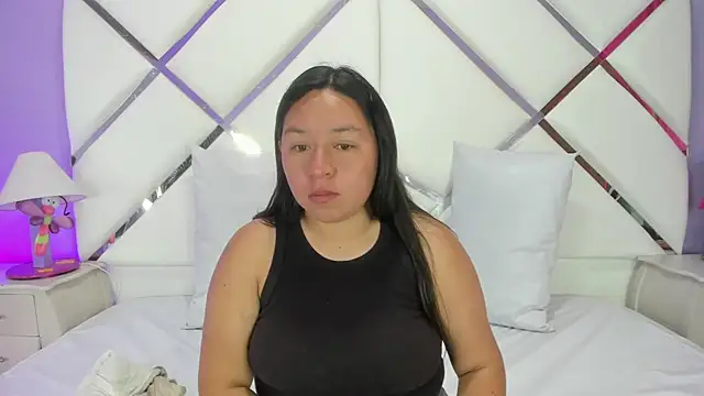 BellaRoux1 online show from December 2025 12:15:02 PM