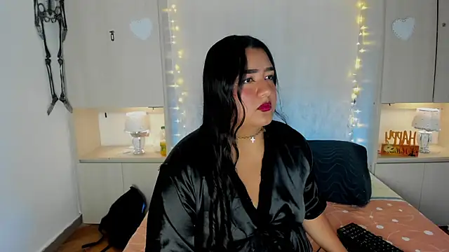 LilyWhitney online show from October 2025 04:11:02 AM