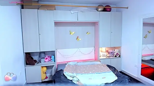 LilyWhitney online show from March 2026 04:25:01 AM