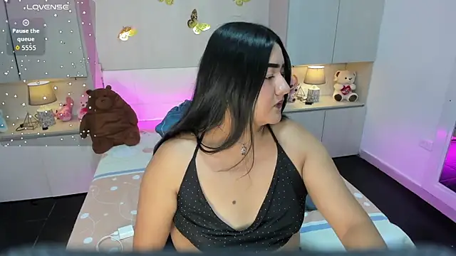 LilyWhitney online show from February 2026 04:10:01 AM