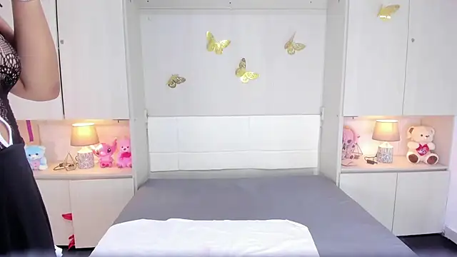 LilyWhitney online show from February 2026 04:12:02 AM