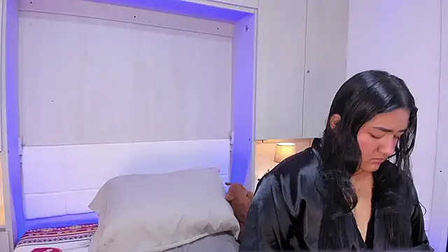 LilyWhitney online show from November 2025 04:35:01 AM