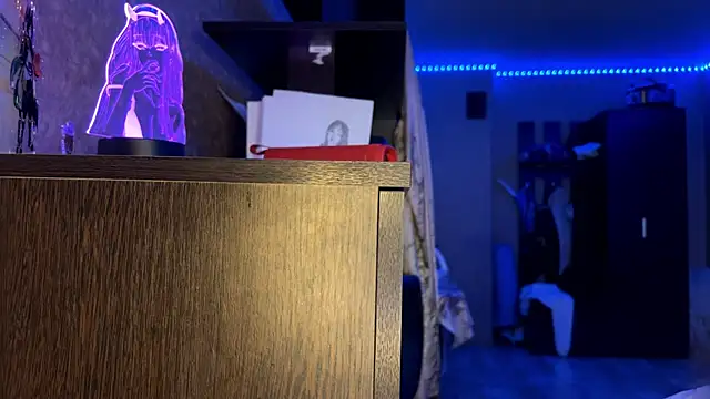 LauretteRagar online show from September 2025 05:46:02 PM