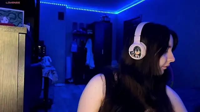 LauretteRagar online show from September 2025 06:03:02 PM