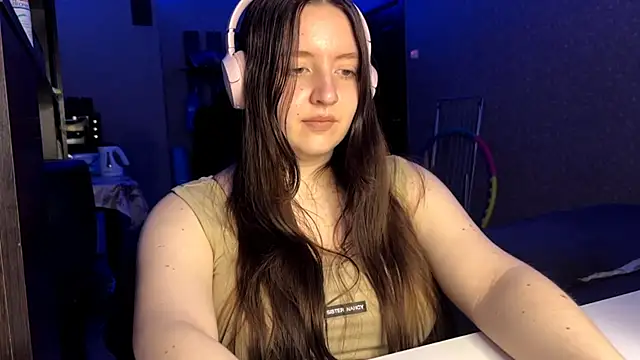 LauretteRagar online show from October 2025 04:42:01 PM