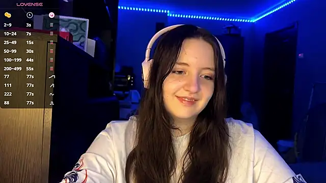 LauretteRagar online show from October 2025 06:08:01 PM