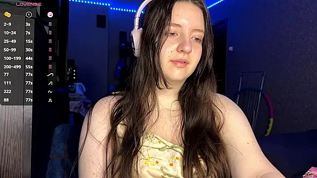 LauretteRagar online show from October 2025 05:13:02 PM