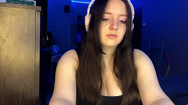 LauretteRagar online show from October 2025 06:31:02 PM