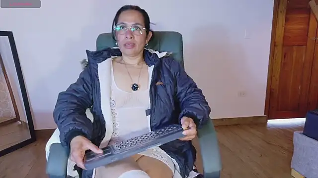 Vanessa 7  online show from February 2026 09:45:01 PM