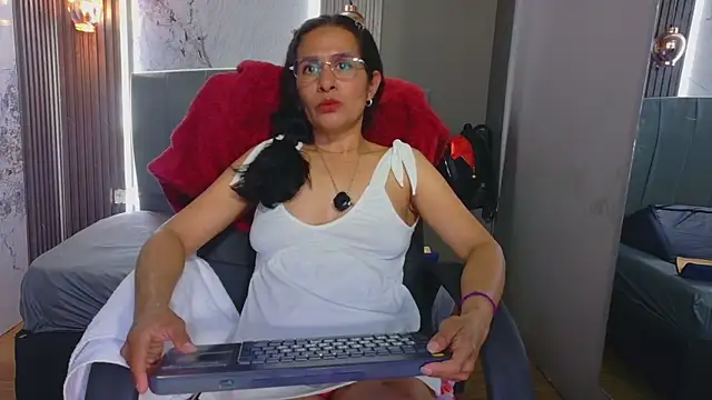 Vanessa 7  online show from March 2026 12:05:01 AM