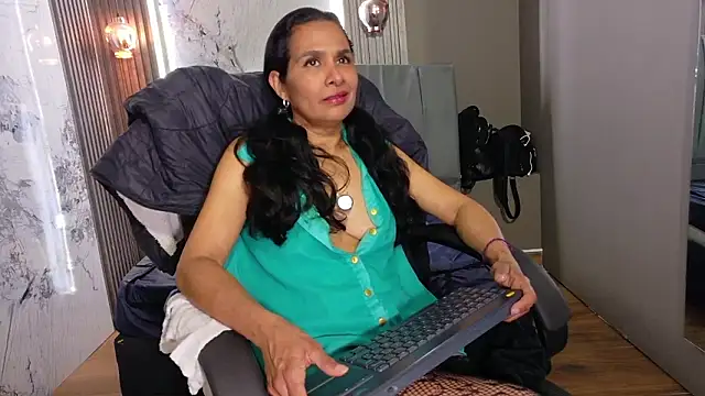 Vanessa 7  online show from January 2026 10:24:01 PM