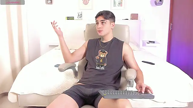 Thiago winteer online show from November 2025 01:42:02 AM