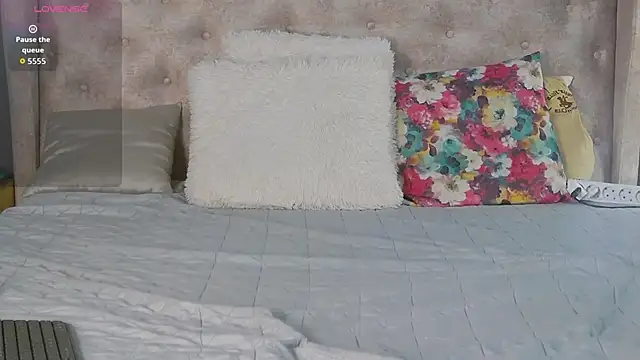 Leah Brooks online show from December 2025 05:44:01 AM