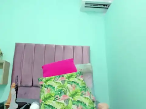 evelyn morgan1 online show from December 2025 02:15:02 AM