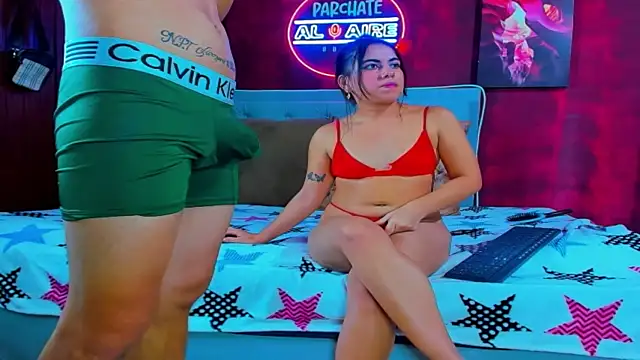 dereck and julie online show from October 2025 02:00:02 AM