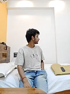 yung cplz online show from June 2026 02:44:02 PM