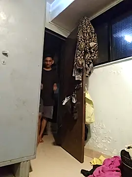 Snapshot of yung_cplz chatting on November 2025 05:46:01 PM yung cplz online show from November 2025 05:46:01 PM