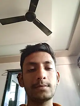 Snapshot of yung_cplz chatting on December 2025 08:06:02 AM yung cplz online show from December 2025 08:06:02 AM