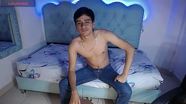 Charlie Cock  online show from October 2025 04:11:02 AM