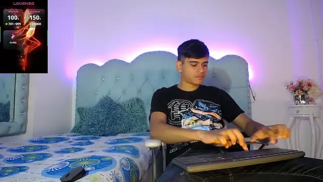 Charlie Cock  online show from December 2025 03:55:02 AM