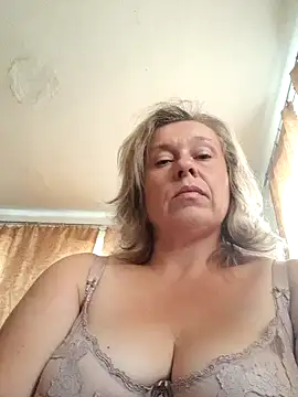 Snapshot of Catherine372311 chatting on October 2025 11:25:01 AM Catherine372311 online show from October 2025 11:25:01 AM