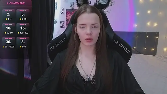 Luna Navy online show from February 2026 06:24:02 AM