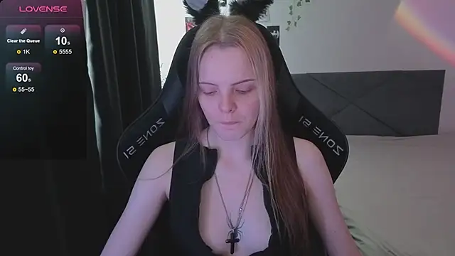 Luna Navy online show from November 2025 08:24:01 AM