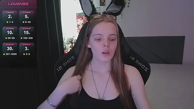 Luna Navy online show from October 2025 09:43:01 AM