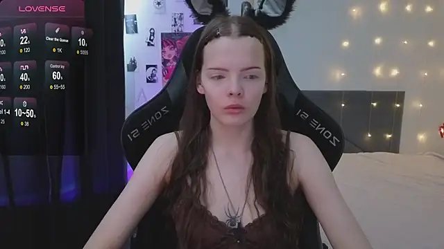 Luna Navy online show from February 2026 06:55:01 AM