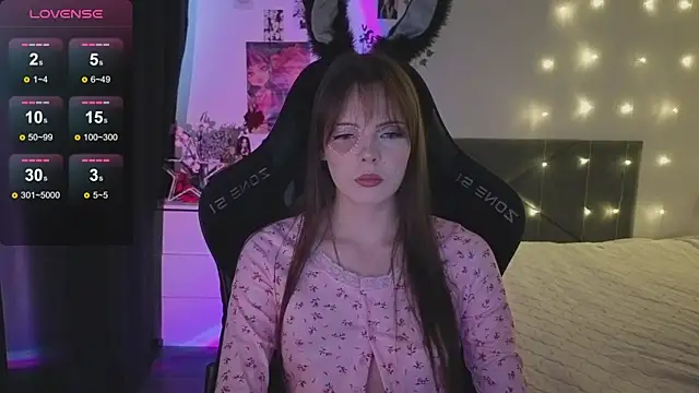 Luna Navy online show from February 2026 12:22:02 PM