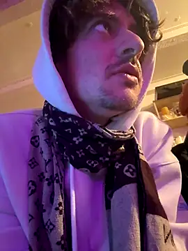 hottest23 online show from December 2025 08:47:01 PM
