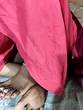 Snapshot of POOJACOUPLE chatting on January 2026 06:01:01 PM POOJACOUPLE online show from January 2026 06:01:01 PM