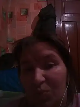 Snapshot of Romashka33011 chatting on November 2025 05:40:01 PM Romashka33011 online show from November 2025 05:40:01 PM