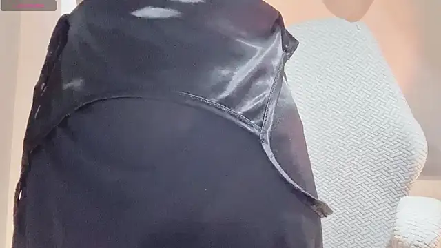 Vessi-babe online show from November 2025 03:33:02 AM