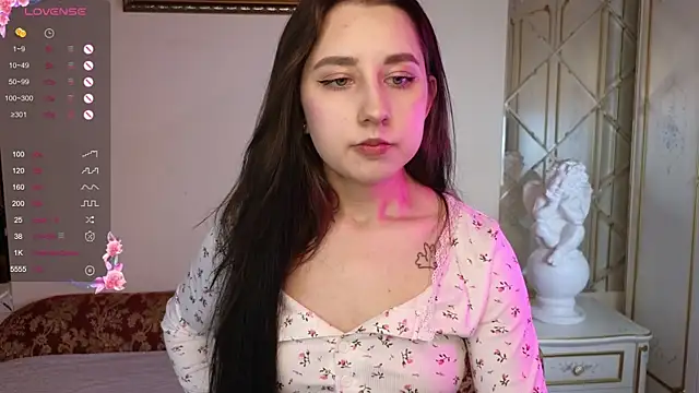 Snapshot of Eva_Maller chatting on November 2025 12:09:01 PM Eva Maller online show from November 2025 12:09:01 PM