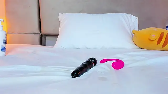 isabel sofiaa online show from February 2026 07:51:01 AM