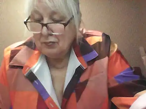 Snapshot of Alexia64231 chatting on December 2025 02:11:02 AM Alexia64231 online show from December 2025 02:11:02 AM