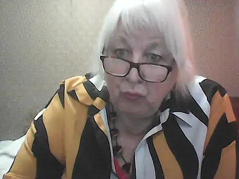 Snapshot of Alexia64231 chatting on September 2025 04:08:01 AM Alexia64231 online show from September 2025 04:08:01 AM