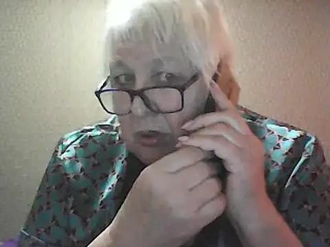 Snapshot of Alexia64231 chatting on October 2025 06:58:02 AM Alexia64231 online show from October 2025 06:58:02 AM