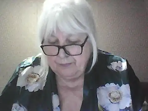 Alexia64231 online show from April 2026 03:08:01 PM