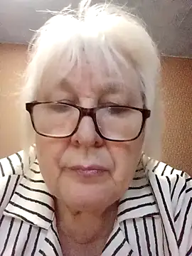 Alexia64231 online show from November 2025 02:07:02 PM