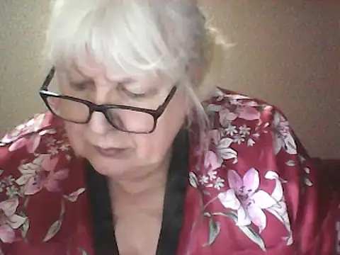 Alexia64231 online show from April 2026 03:00:01 AM