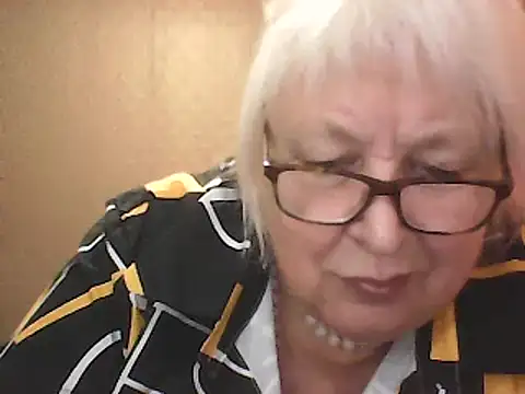 Snapshot of Alexia64231 chatting on October 2025 04:25:02 AM Alexia64231 online show from October 2025 04:25:02 AM