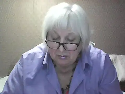 Snapshot of Alexia64231 chatting on September 2025 03:06:01 PM Alexia64231 online show from September 2025 03:06:01 PM