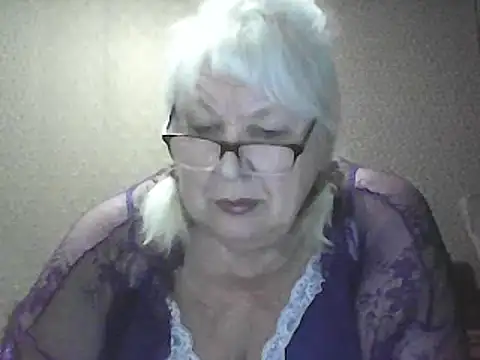 Alexia64231 online show from May 2026 12:53:02 AM