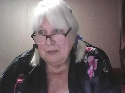 Alexia64231 online show from May 2026 04:32:02 PM