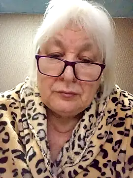 Alexia64231 online show from November 2025 02:01:02 AM