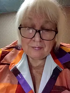 Alexia64231 online show from November 2025 04:45:02 PM