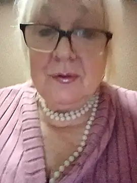 Alexia64231 online show from November 2025 04:11:01 PM